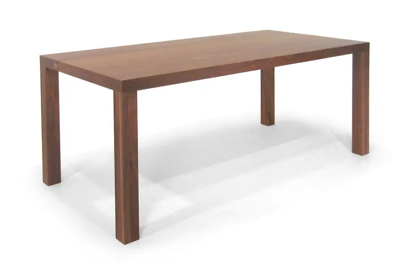 Eettafel in massief hout