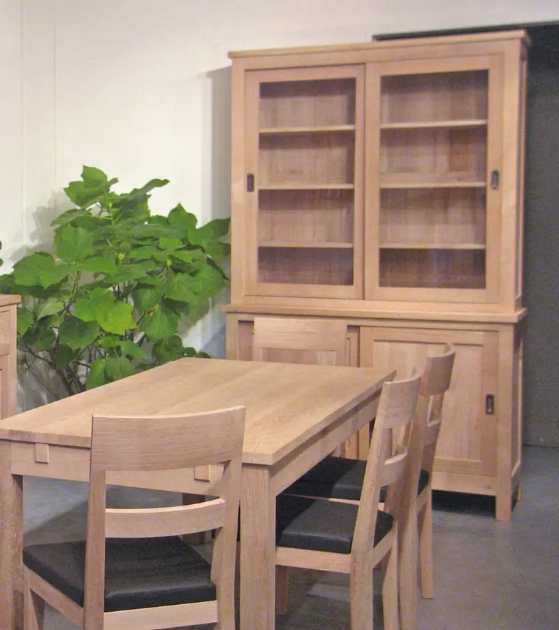 Eettafel in massief hout